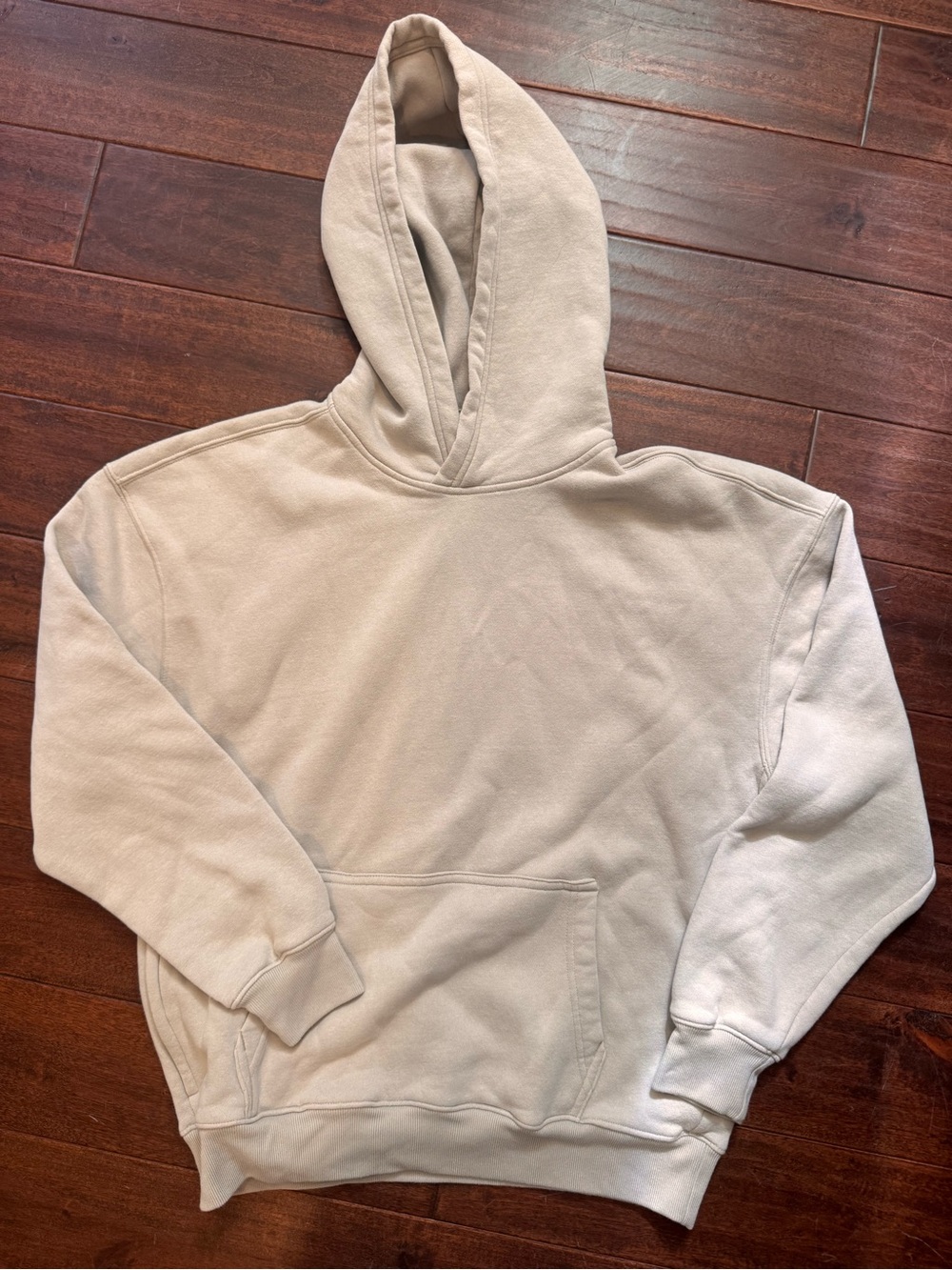 Hollister Men's Cream Hoodie Pullover